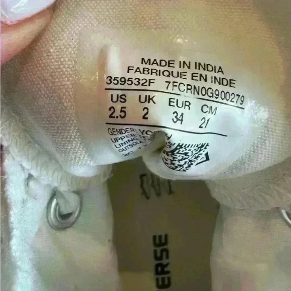 Converse rare limited edition size 2.5 high tops red & white chuck all star - Picture 7 of 7